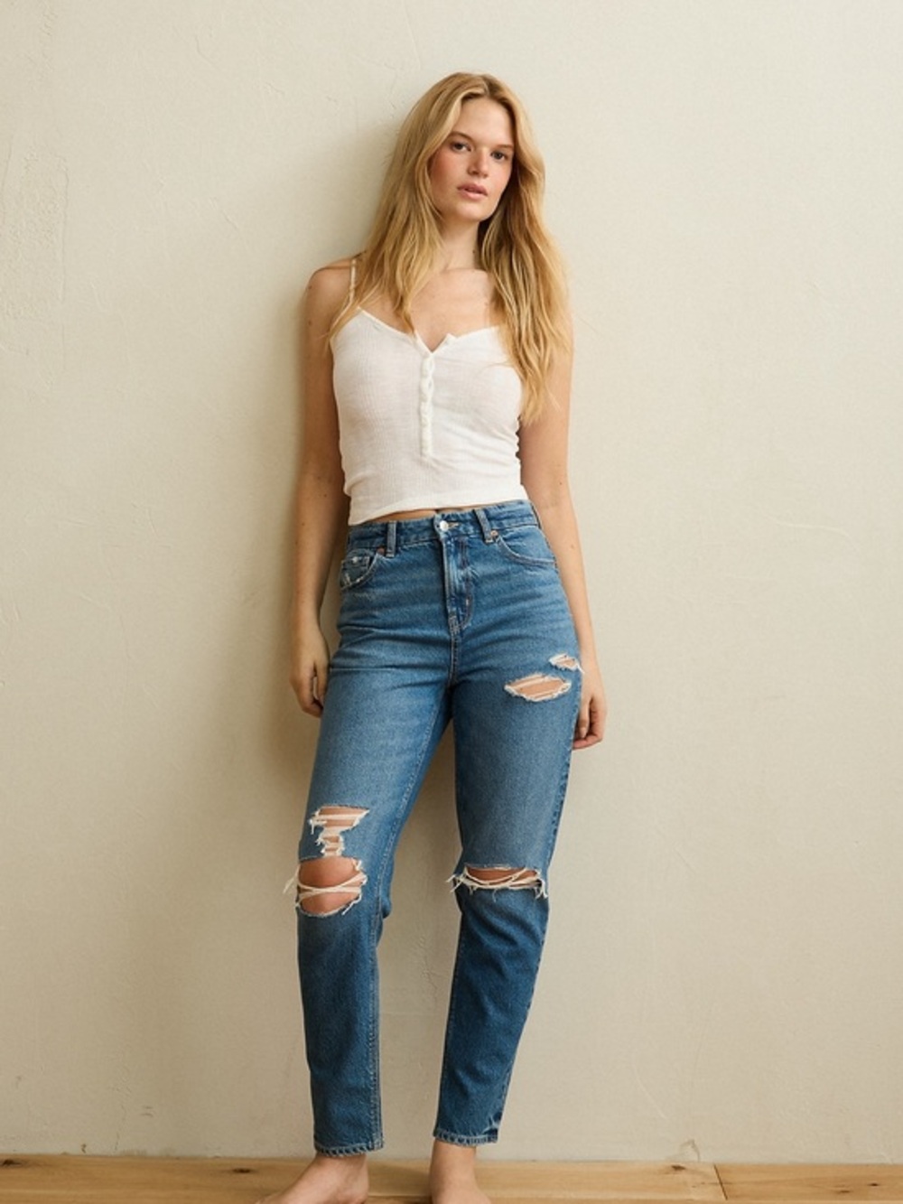 NWT AE Super High Rise Strigid Curvy Mom Jean
